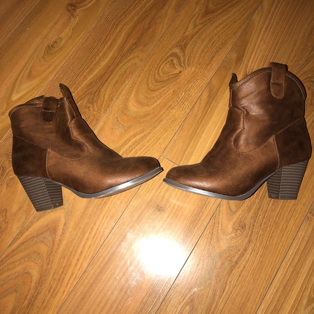 Women’s boots
